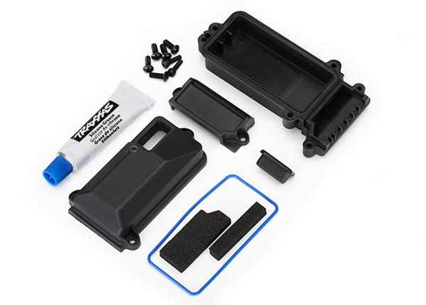 Traxxas - TRX8224 -  Box, receiver (sealed)/ wire cover/ foam pads/ silicone grease/ 3x8 BCS (5)/ 2.5x8 CS (2)