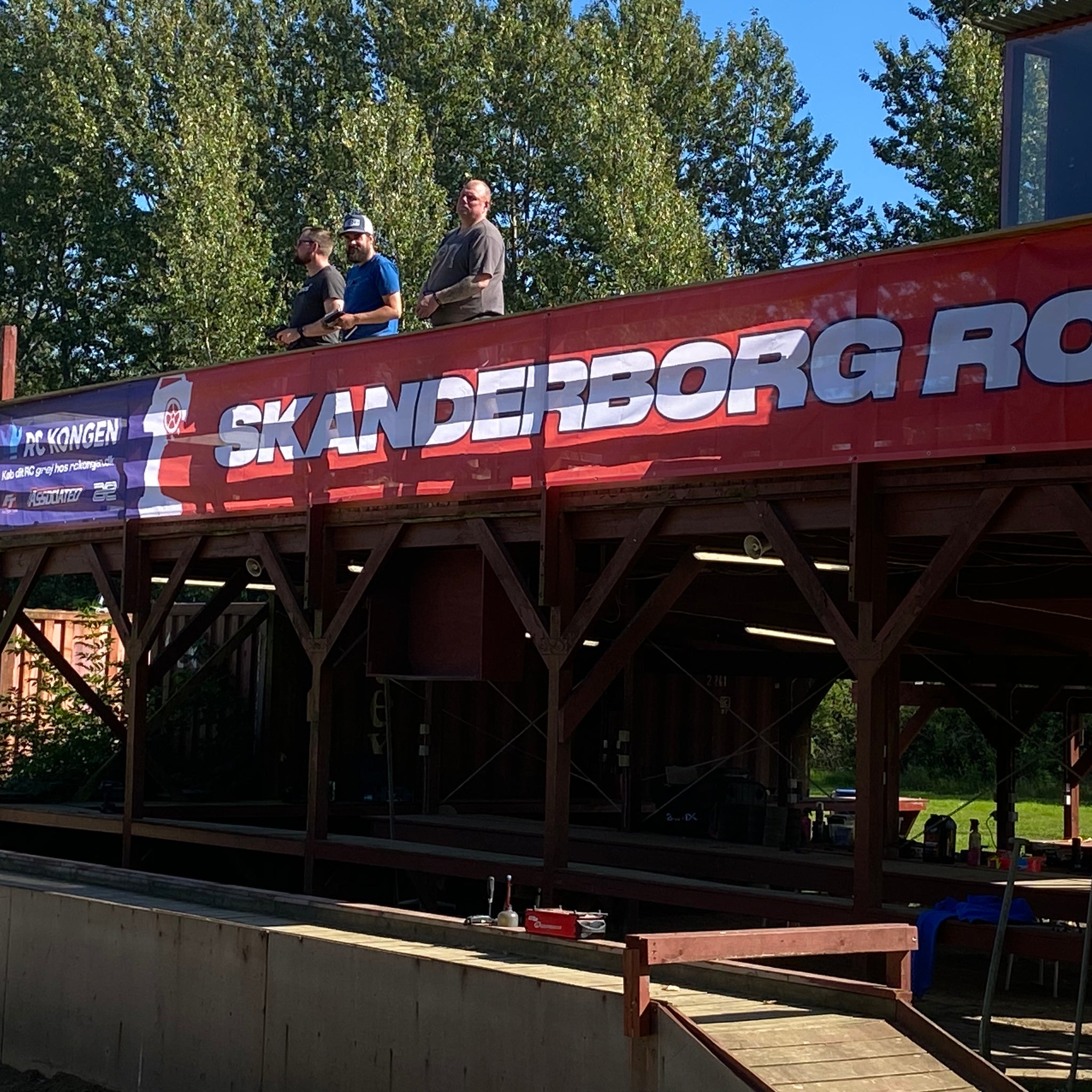 Flot banner på Skanderborg RC Klubben's køretårn!